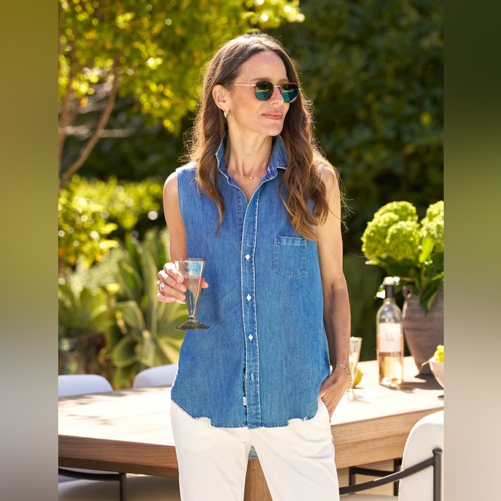 Frank & Eileen sleeveless button down jean shirt